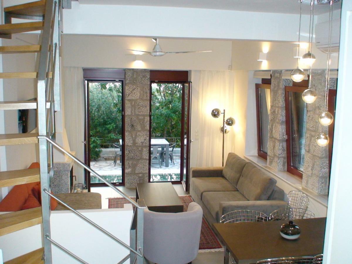 Thelgi Villa Kalamata Exterior photo